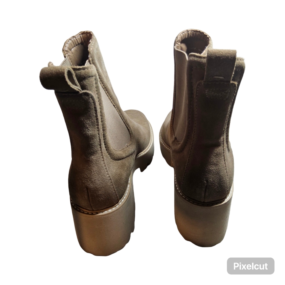 NWOT Size 7.5 Dolce Vita Hawk H2O Mushroom Suede Booties - Picture 5 of 9